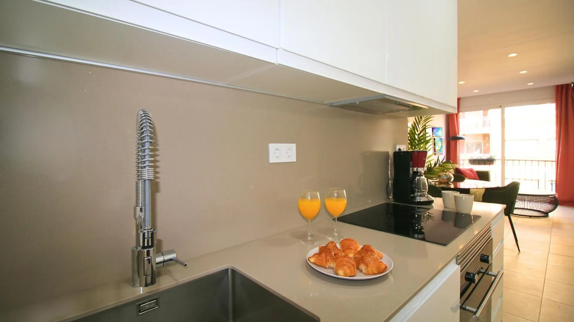 Beautiful Apartment For A Great Season Barcelona